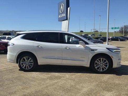 Used 2023 Buick Enclave Avenir w/ Avenir Technology Package image 3