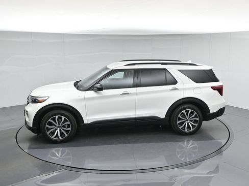 Used 2022 Ford Explorer ST-Line RWD image 50