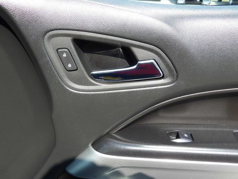 Used 2022 Chevrolet Colorado LT w/ Fleet Safety Package RWD image 34