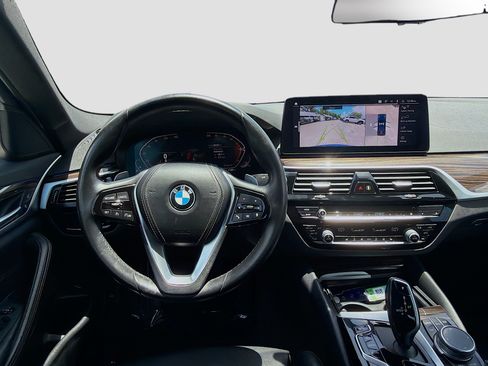 Used 2021 BMW 540i w/ Convenience Package RWD image 21