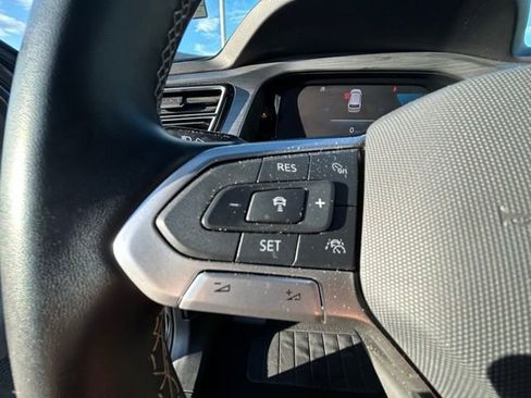 Used 2025 Volkswagen Atlas Cross Sport SE AWD/4WD image 14