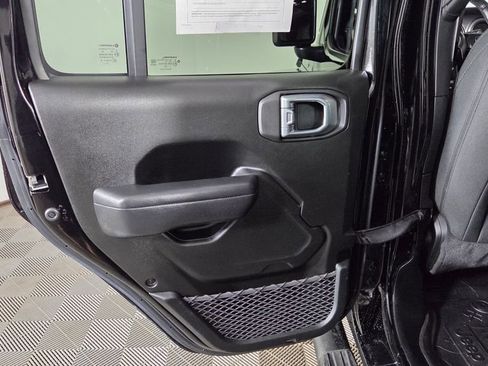 Used 2022 Jeep Gladiator Sport AWD/4WD image 26