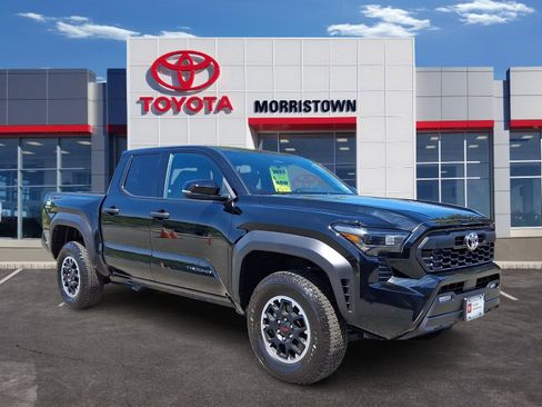 Certified 2025 Toyota Tacoma TRD Off-Road w/ TRD Off Road Upgrade Package AWD/4WD image 1