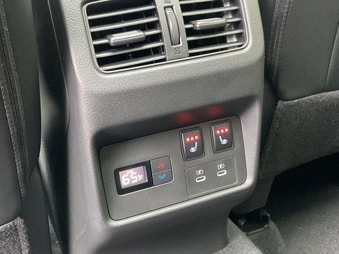 Used 2026 Nissan Rogue Platinum w/ Platinum Premium Package image 44