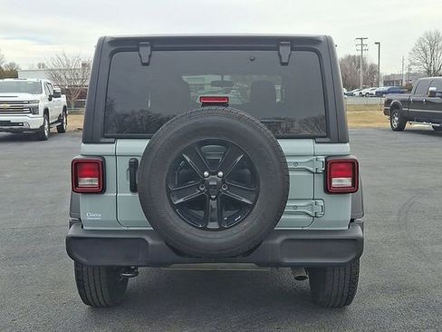 Used 2023 Jeep Wrangler Sport image 6