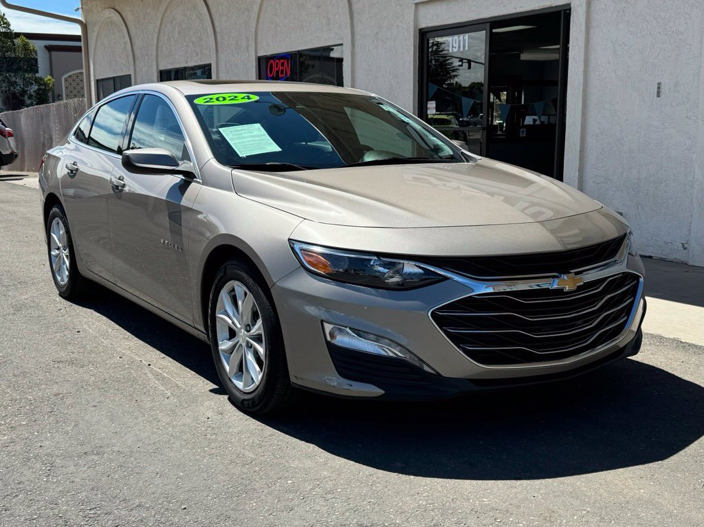 Used 2024 Chevrolet Malibu LT FWD image 1