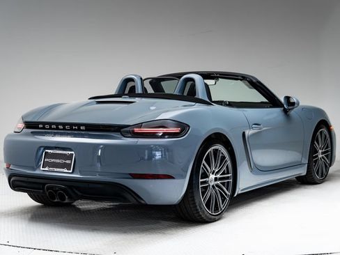 Certified 2024 Porsche 718 Boxster RWD image 34
