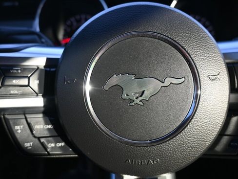 Used 2018 Ford Mustang GT image 31