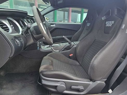 Used 2013 Ford Mustang Boss 302 w/ Boss 302 Accessory Pkg RWD image 8