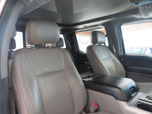 Used 2017 Ford F150 Lariat w/ Equipment Group 502A Luxury image 27