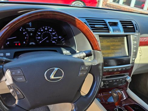 Used 2010 Lexus LS 460 L image 11