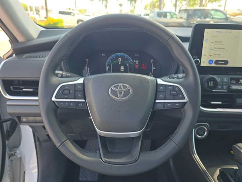Certified 2026 Toyota Grand Highlander FWD image 25