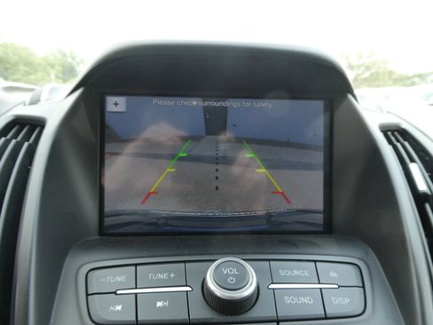 Used 2018 Ford Escape SE w/ SE Sync 3 Package FWD image 21