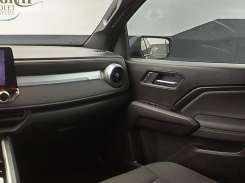 Used 2025 Chevrolet Colorado LT RWD image 15