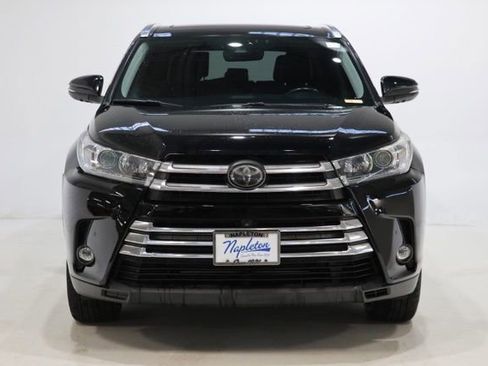 Used 2019 Toyota Highlander Limited Platinum AWD/4WD image 2