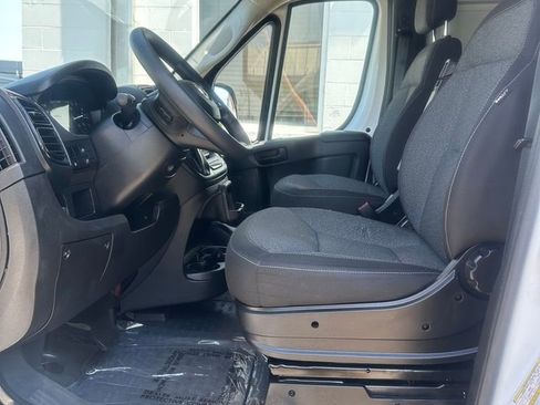 Used 2025 RAM ProMaster 2500 w/ Convenience Group FWD image 10