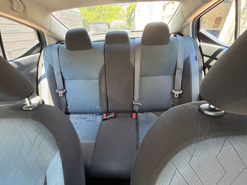 Used 2025 Nissan Versa SV FWD image 33
