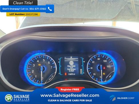 Used 2018 Chrysler Pacifica Touring Plus w/ Tire & Wheel Group FWD image 12