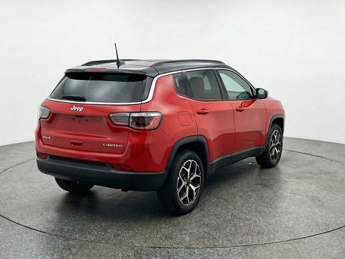 Used 2025 Jeep Compass Limited AWD/4WD image 9