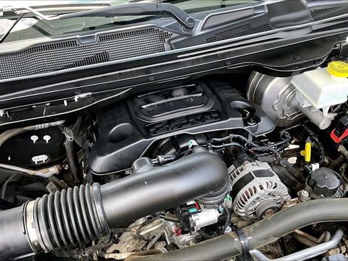 Used 2022 RAM 1500 Laramie AWD/4WD image 36