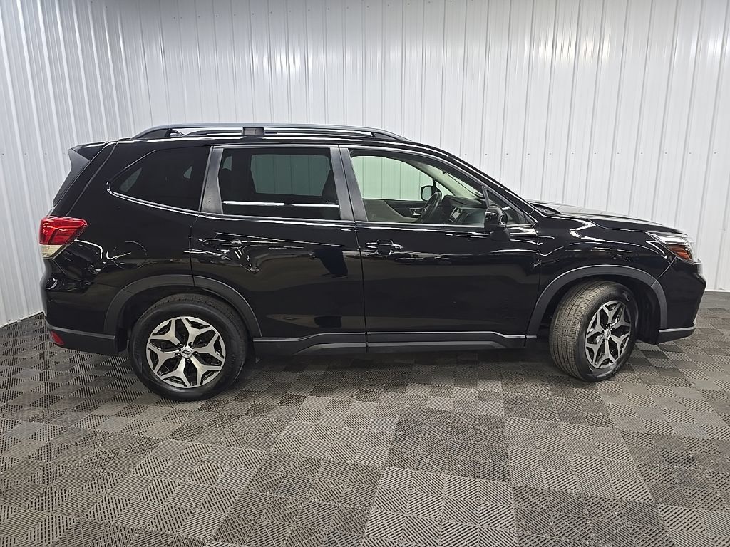 Used 2020 Subaru Forester Premium AWD/4WD image 2