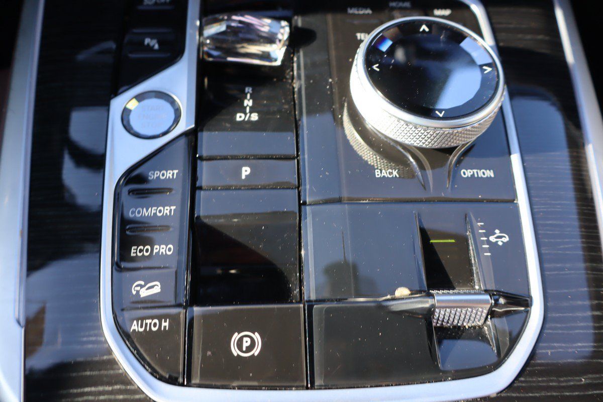 Used 2026 BMW X7 M60i AWD/4WD image 19
