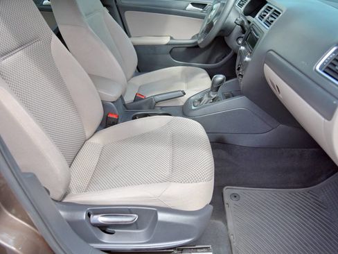 Used 2014 Volkswagen Jetta S image 35