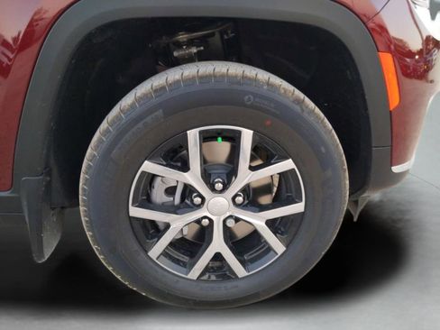 New 2025 Jeep Grand Cherokee L Limited w/ MOPAR Finishing Package RWD image 33
