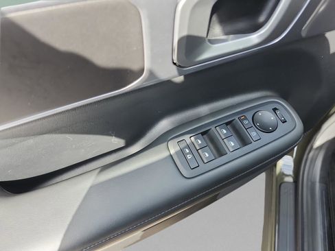 Certified 2025 Hyundai Santa Fe SEL image 16