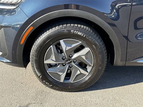 Used 2022 Kia Sorento S image 29