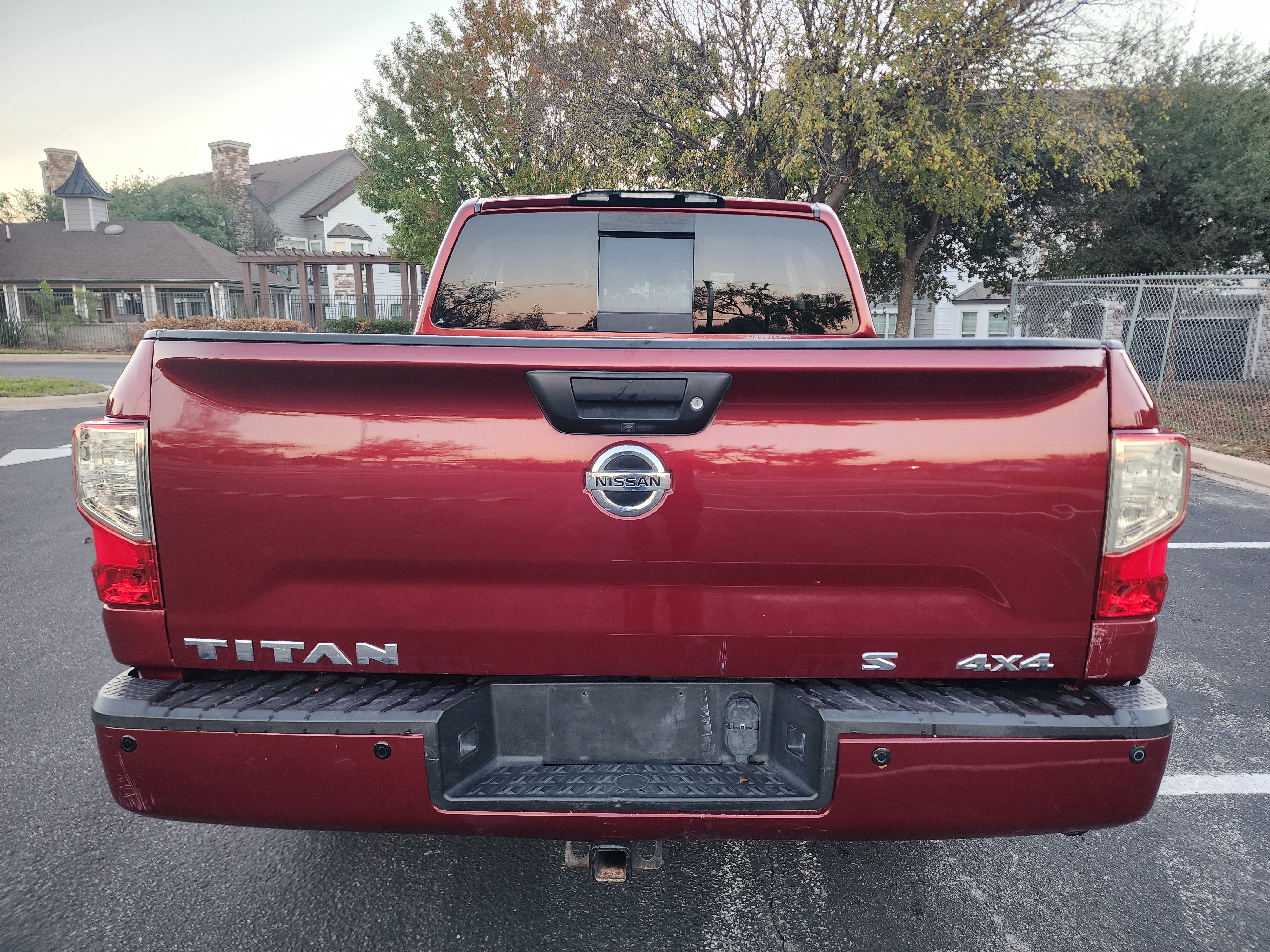 Used 2018 Nissan Titan SV w/ SV Convenience Package AWD/4WD image 6