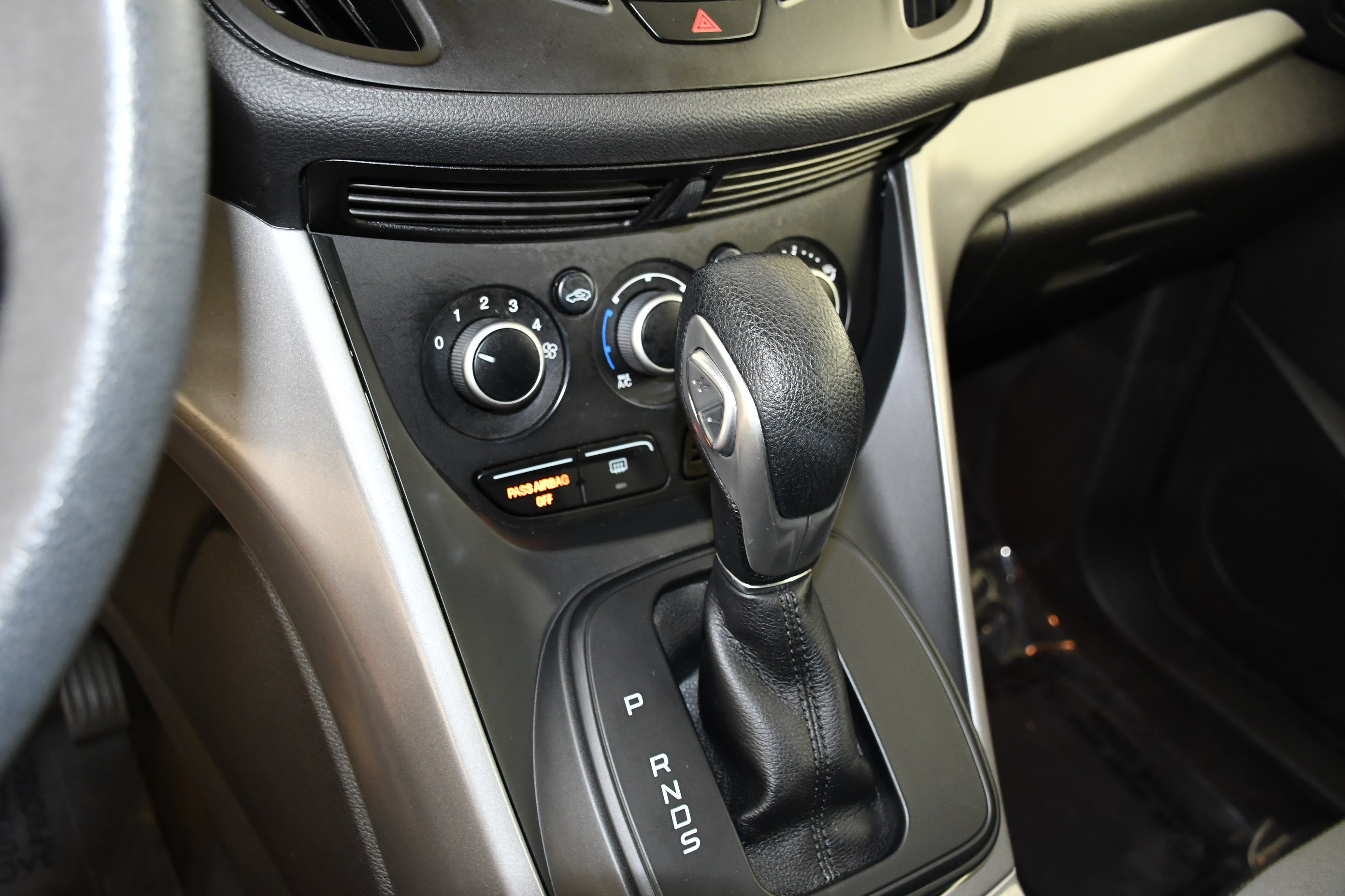 Used 2016 Ford Escape SE FWD image 30