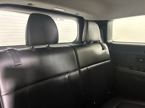 Used 2025 Kia Sorento SX Prestige image 30