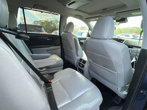 Used 2019 Honda Pilot Touring image 41