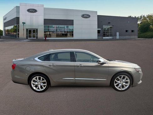 Used 2019 Chevrolet Impala Premier FWD image 10
