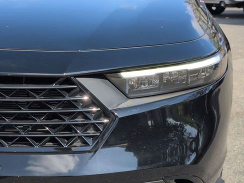 Used 2025 Honda Accord SE image 10