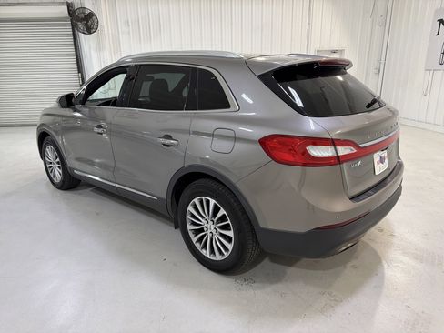 Used 2016 Lincoln MKX Select w/ Select Plus Package image 3