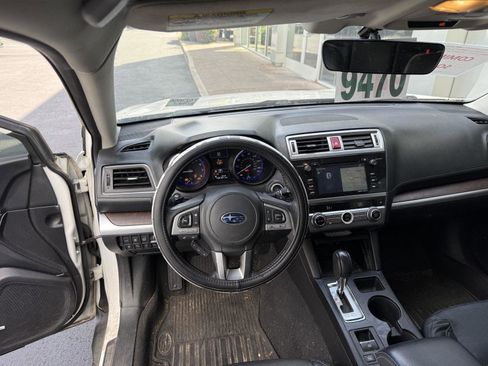 Used 2017 Subaru Outback 2.5i Limited AWD/4WD image 12
