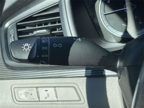 Used 2018 Hyundai Sonata Limited image 17