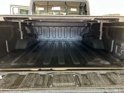 Used 2022 Jeep Gladiator Overland w/ Popular Equipment Package image 22