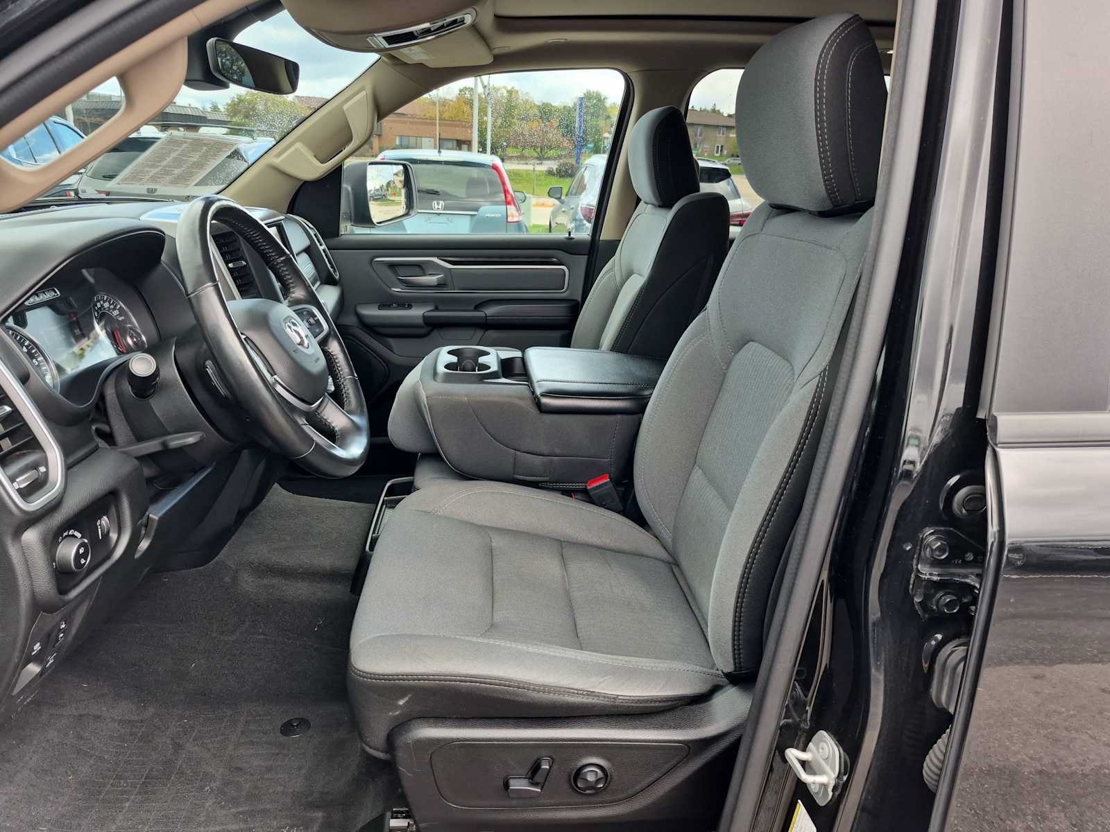 Used 2020 RAM 1500 Big Horn AWD/4WD image 16