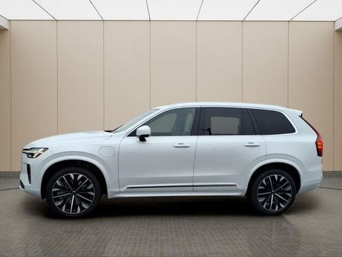 New 2026 Volvo XC90 T8 Ultra w/ Protection Package Premier AWD/4WD image 5