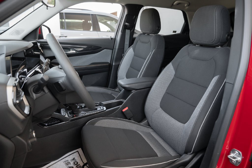 Used 2026 Chevrolet TrailBlazer LT w/ Driver Confidence Package FWD image 20
