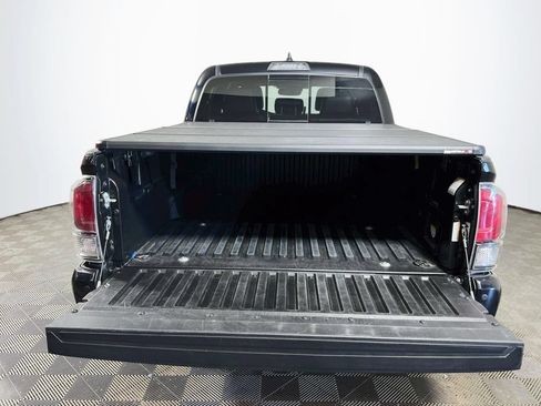 Certified 2020 Toyota Tacoma Limited AWD/4WD image 23