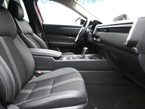 Used 2025 MAZDA CX-50 AWD 2.5 S w/ Premium Package image 9