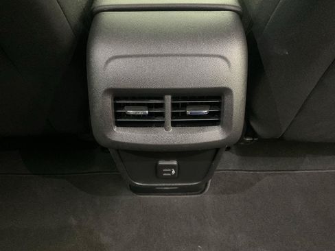 Used 2022 Chevrolet Equinox LT FWD image 29