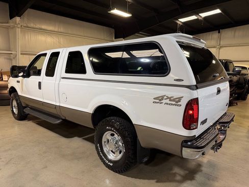 Used 2002 Ford F250 Lariat AWD/4WD image 2