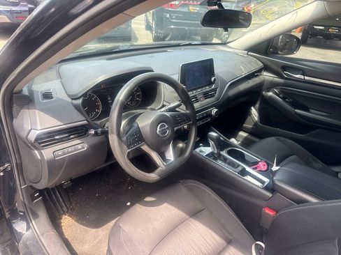 Used 2021 Nissan Altima 2.5 SV FWD image 16