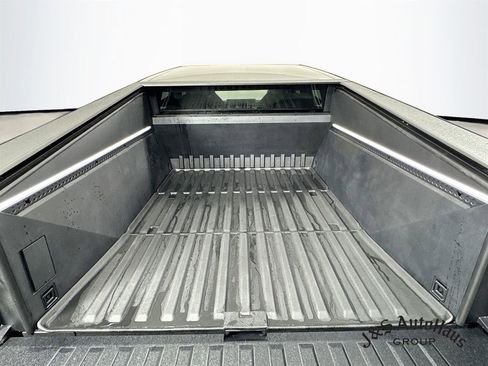 Used 2025 Tesla Cybertruck AWD Crew Cab image 33