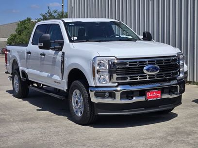 New 2026 Ford F250 XLT w/ FX4 Off-Road Package